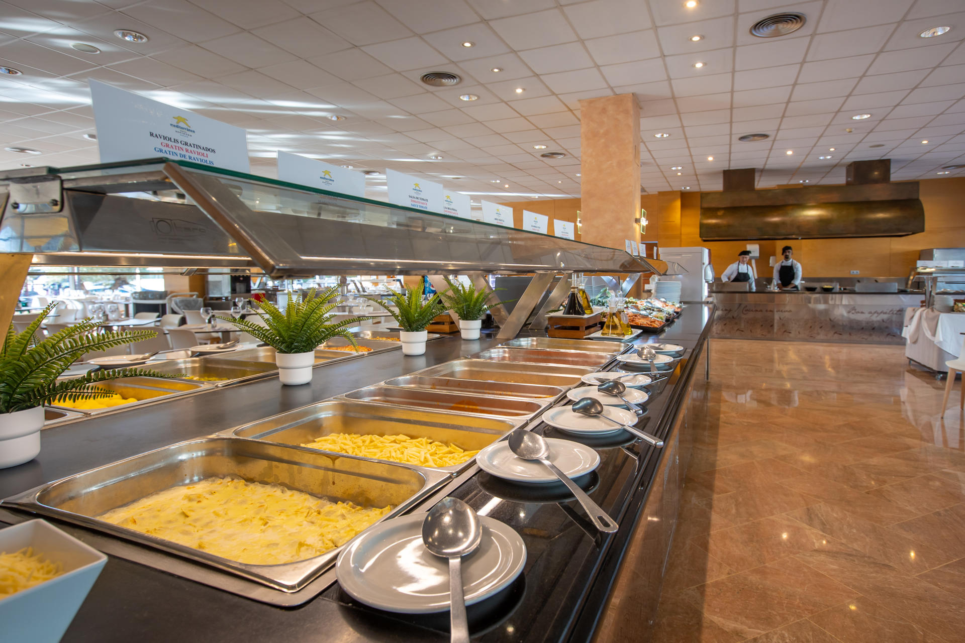 Hot buffet, macaroni and rabolili.